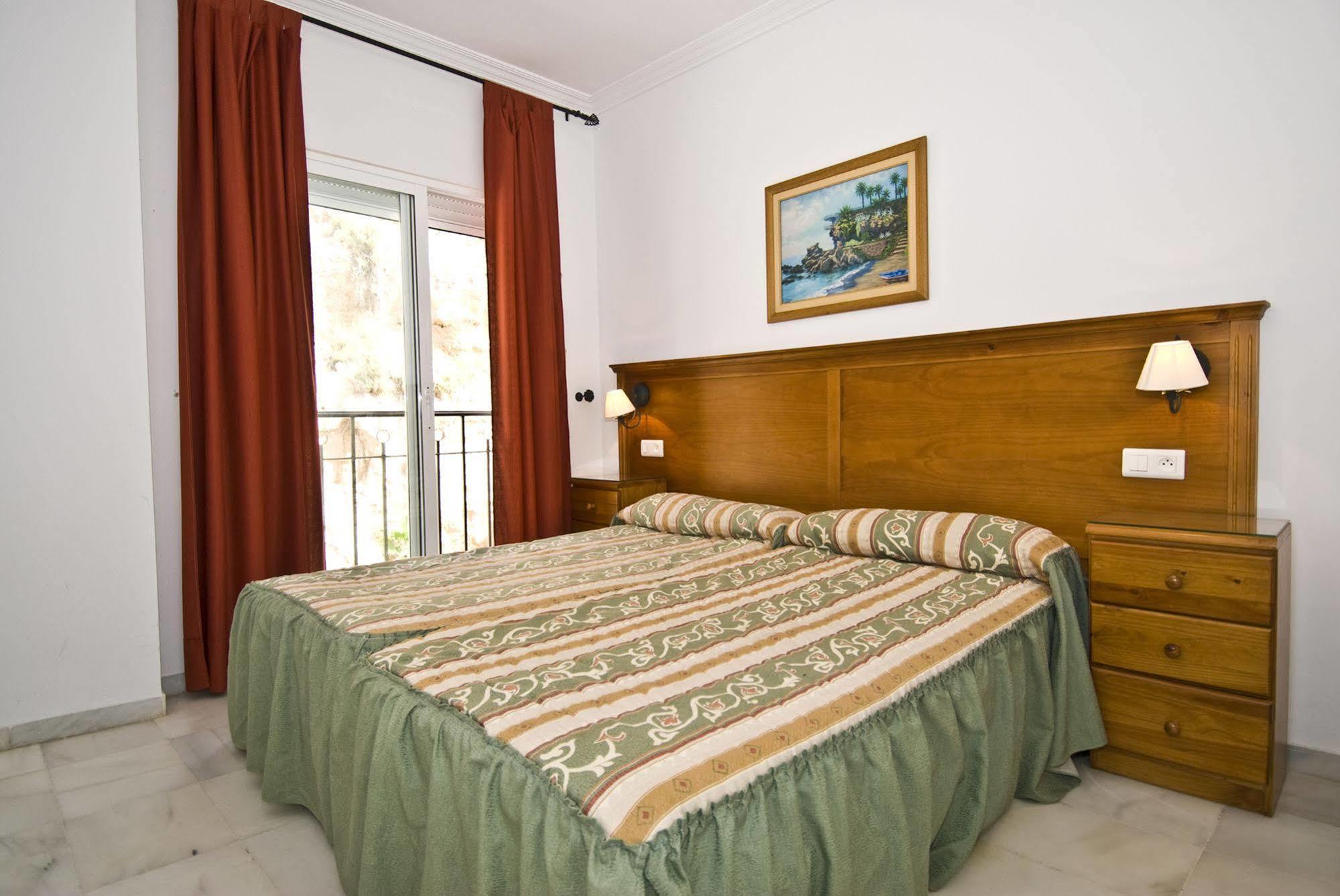 Apartamentos Hc Burriana Playa Нерха Екстер'єр фото