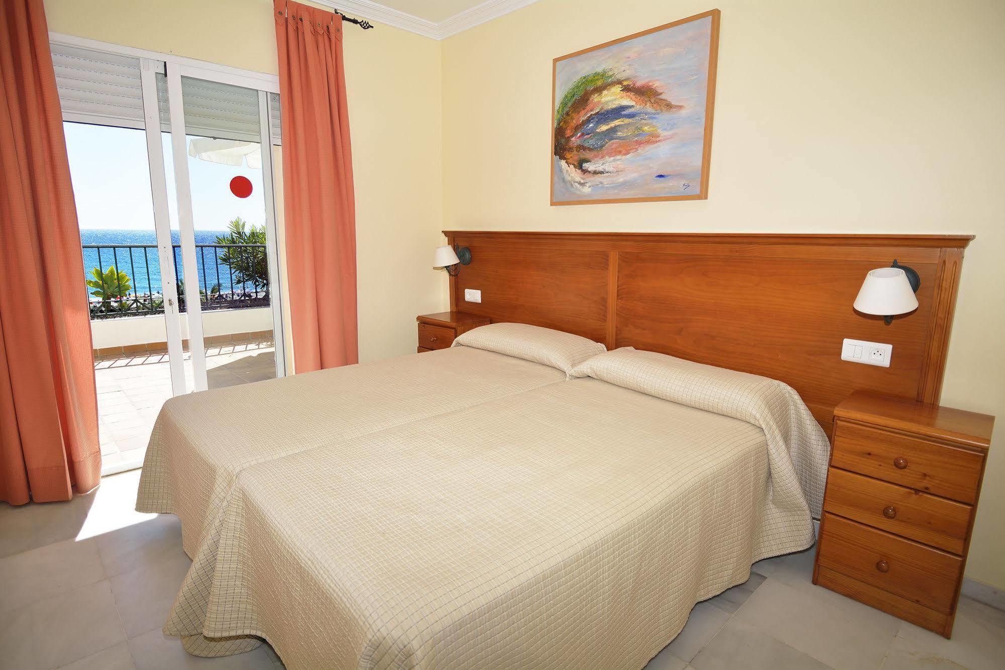 Apartamentos Hc Burriana Playa Нерха Екстер'єр фото