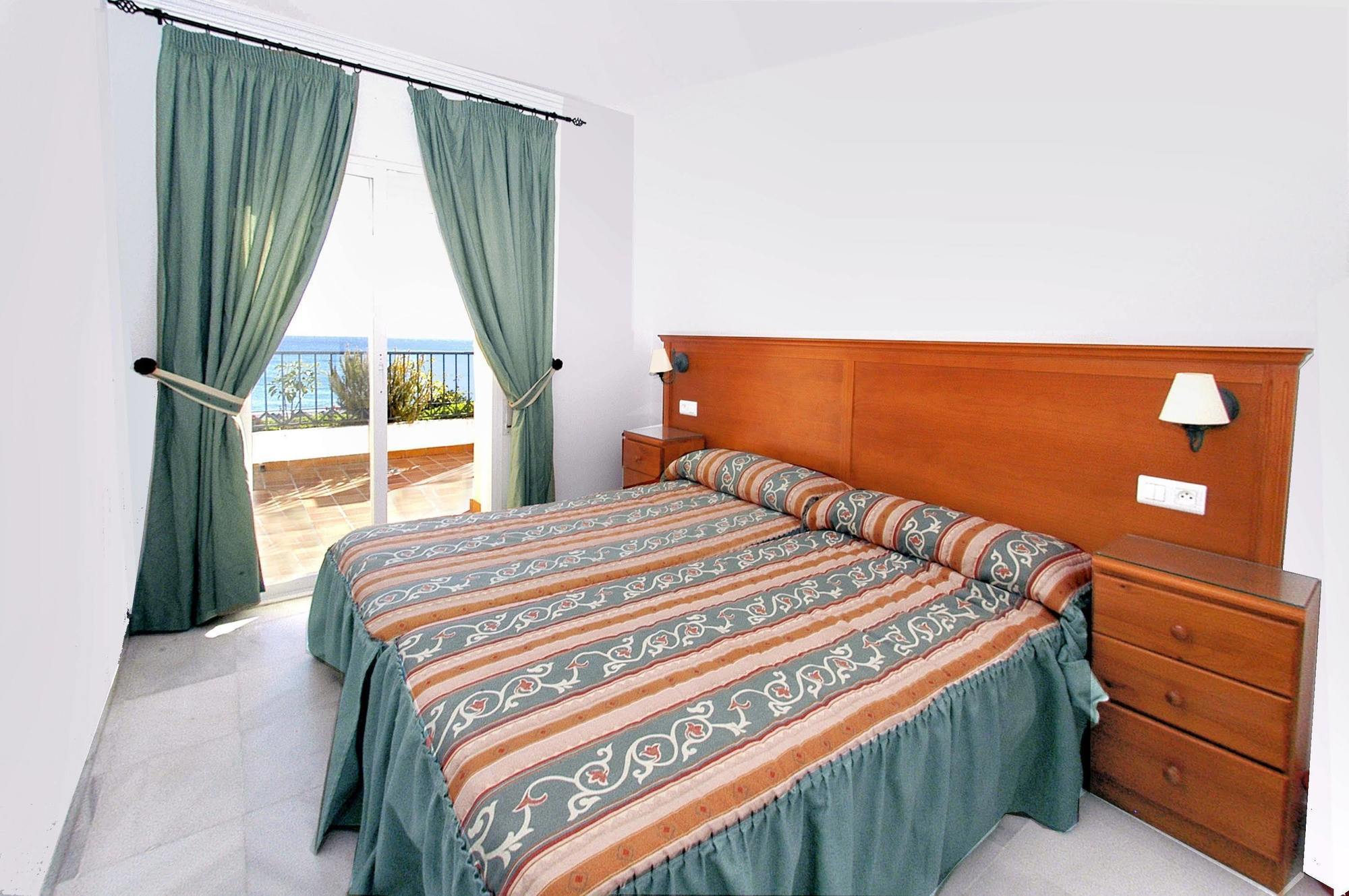 Apartamentos Hc Burriana Playa Нерха Екстер'єр фото