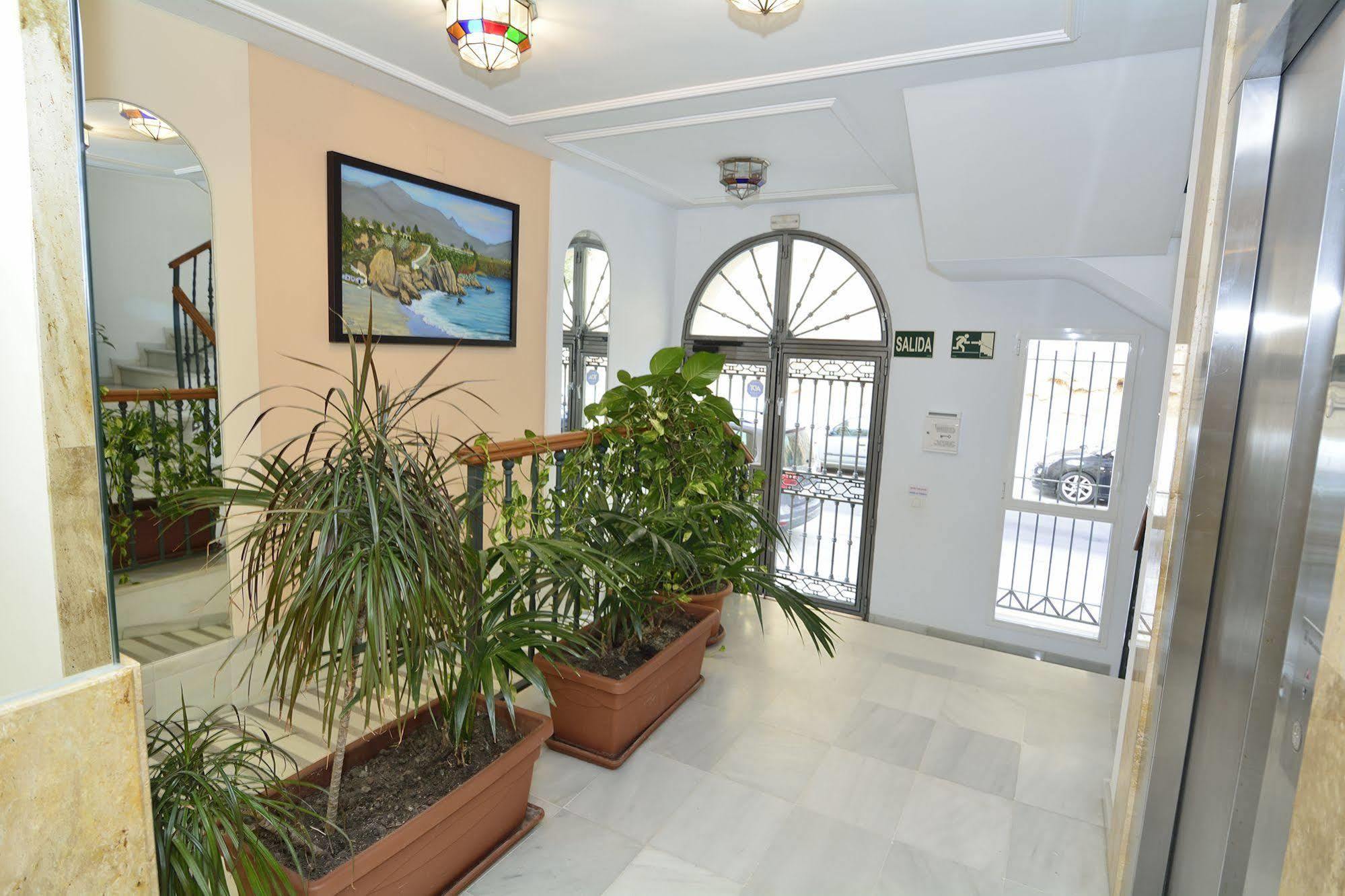 Apartamentos Hc Burriana Playa Нерха Екстер'єр фото
